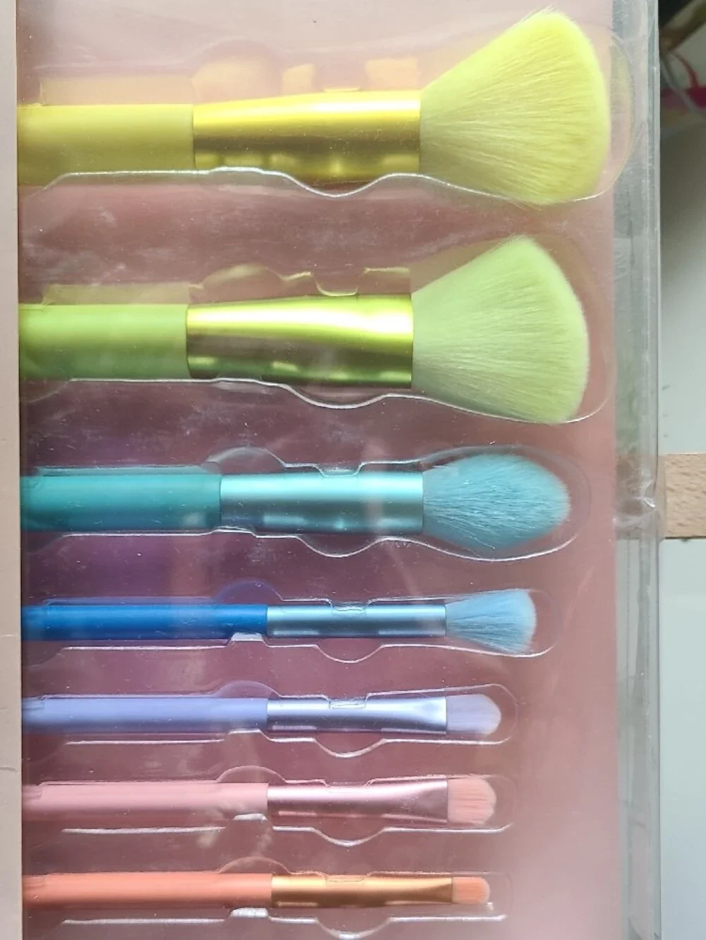 Macy's 7-Piece Pastel Makeup Brush Set - Yellow, Green, Blue, Pink, Peach